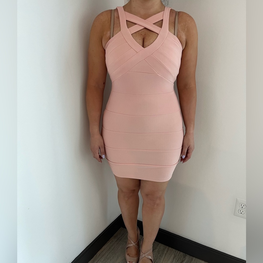 Chic Sleeveless Salmon Body-Consicous Fit Dress Size M